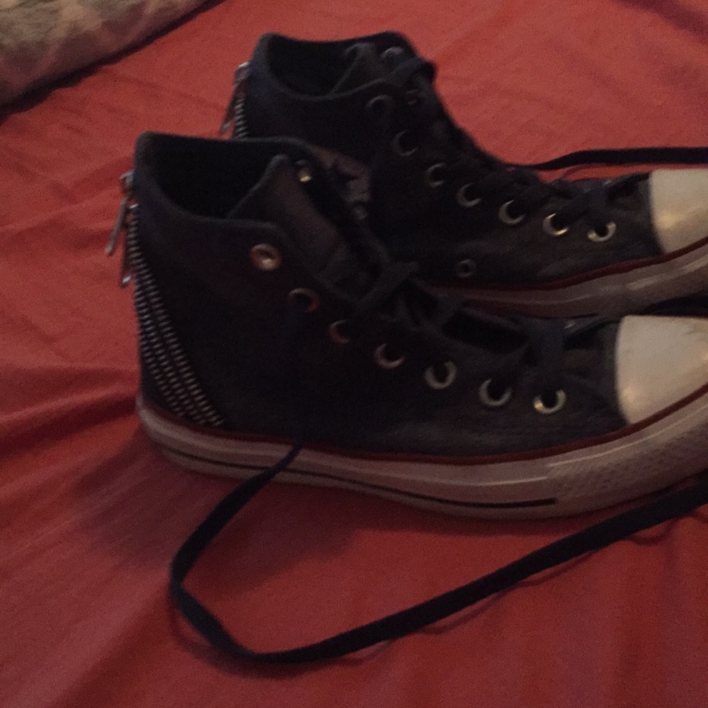 Converse All Stars-Navy with zippers on back